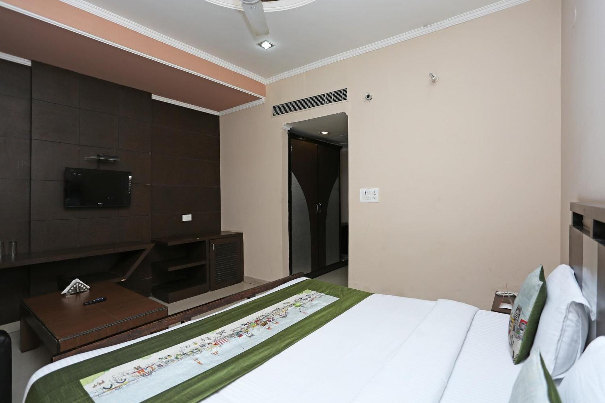 Hotel O Mukut Regency Ghaziabad Exterior photo